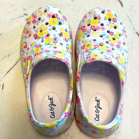 Cat & Jack Croc style Shoes Toddler size 7 - Picture 2 of 4